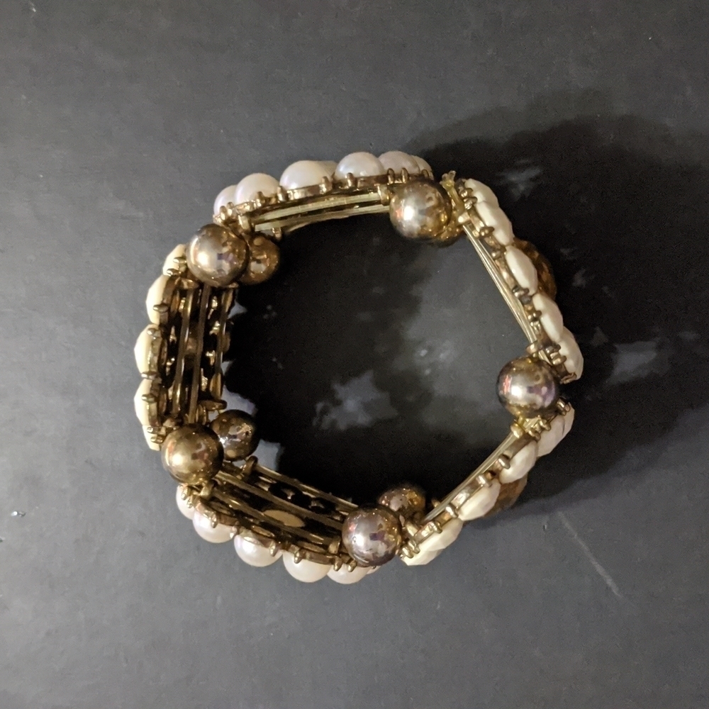GOLD-TONE Faux Pearl and Crystal Beaded Stretchy Elastic Statement Bracelet - Picture 2 of 4
